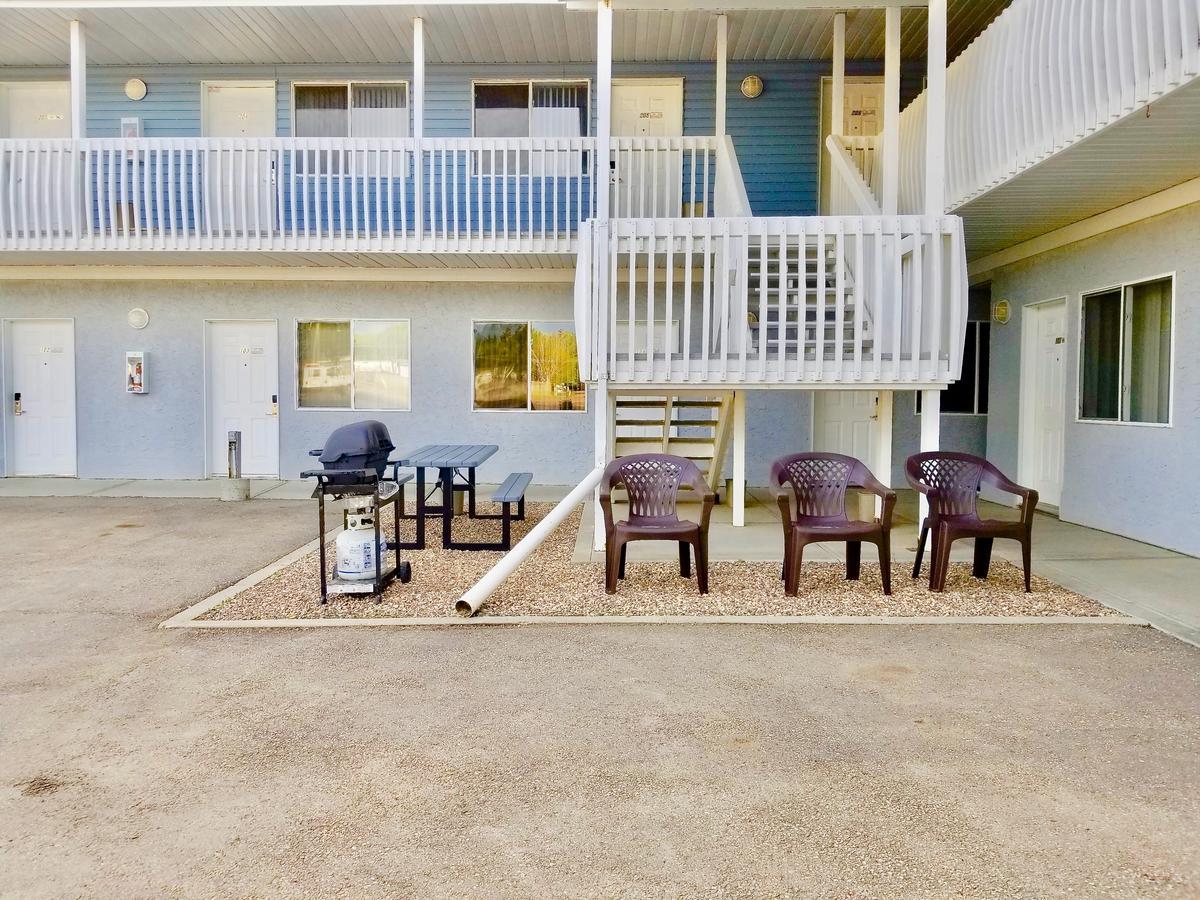 Twilight Country Motel Boyle 외부 사진
